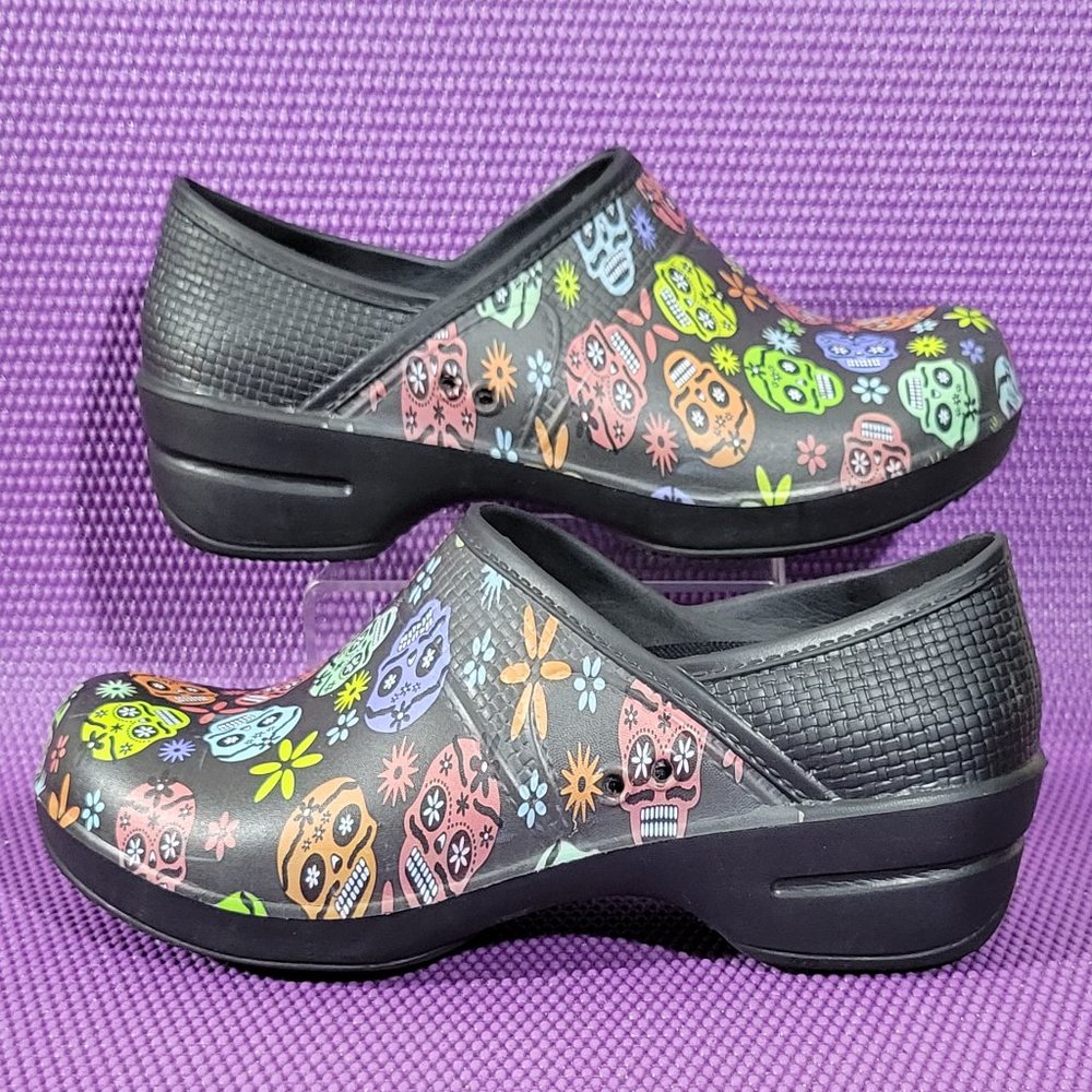 Sanita Lightweight Slip-Resistant Clogs - US 5 / EU 36